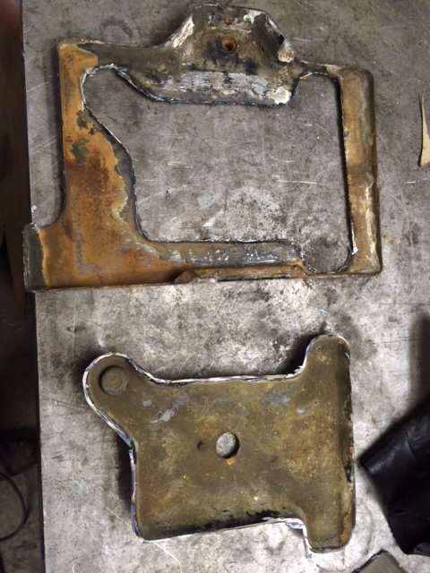 batterytray1.jpg batterytray1.jpg