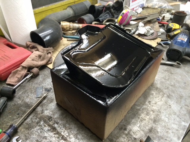 batterytray9.jpg batterytray9.jpg