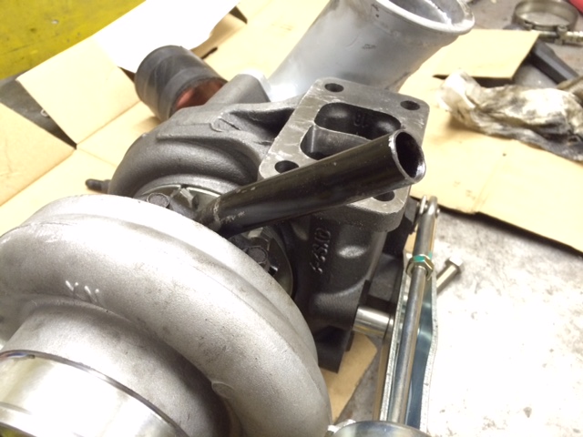 oilpipeonturbo1.jpg oilpipeonturbo1.jpg