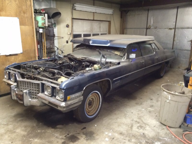 Cad in barn hood off.jpg Cad in barn hood off.jpg