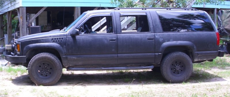 1999 GMC BURB K2500 DIESEL 013.JPG