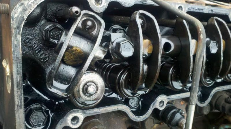 broken rocker shaft.jpg