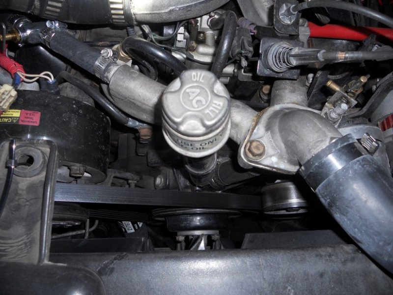 6_2_oilcap.JPG 6_2_oilcap.JPG