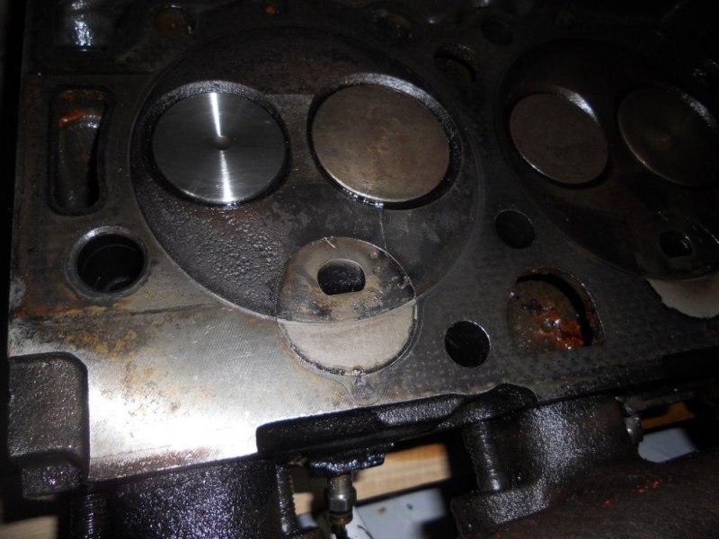 92_head_crack_7_b.jpg 92_head_crack_7_b.jpg