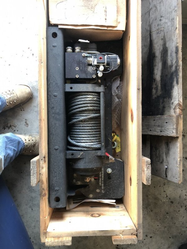 HMMWV Winch 1.jpg